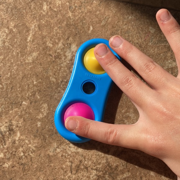 Colorful pop it - Picture 5 of 8